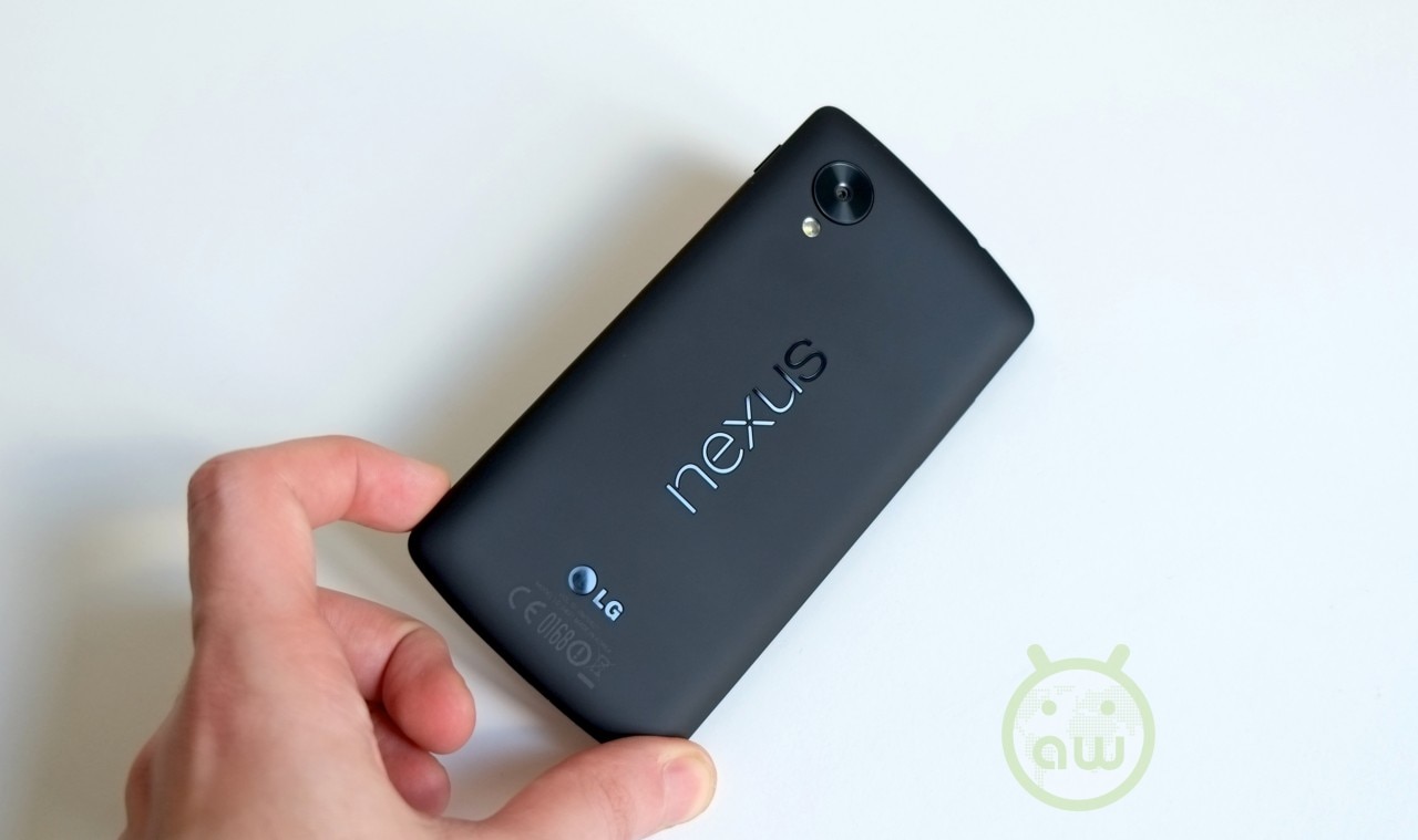 Guardate questo Nexus 5 con lettore di impronte digitali (video)