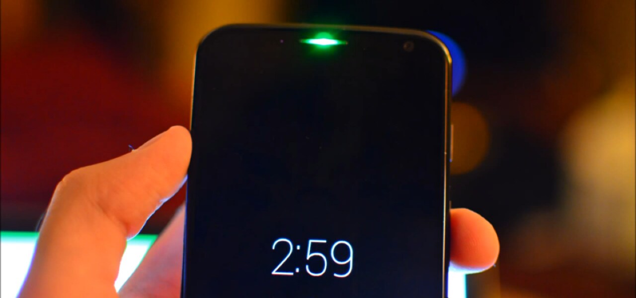 Il Moto X ha un LED di notifica, ma per abilitarlo sono necessari i permessi di root (video)