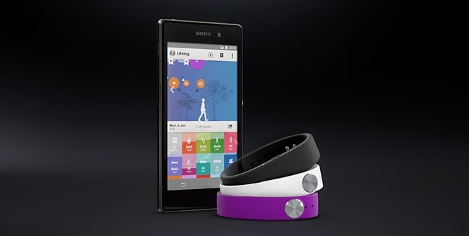Sony svela il braccialetto SmartBand, degli auricolari bluetooth e altro ancora (foto e video)