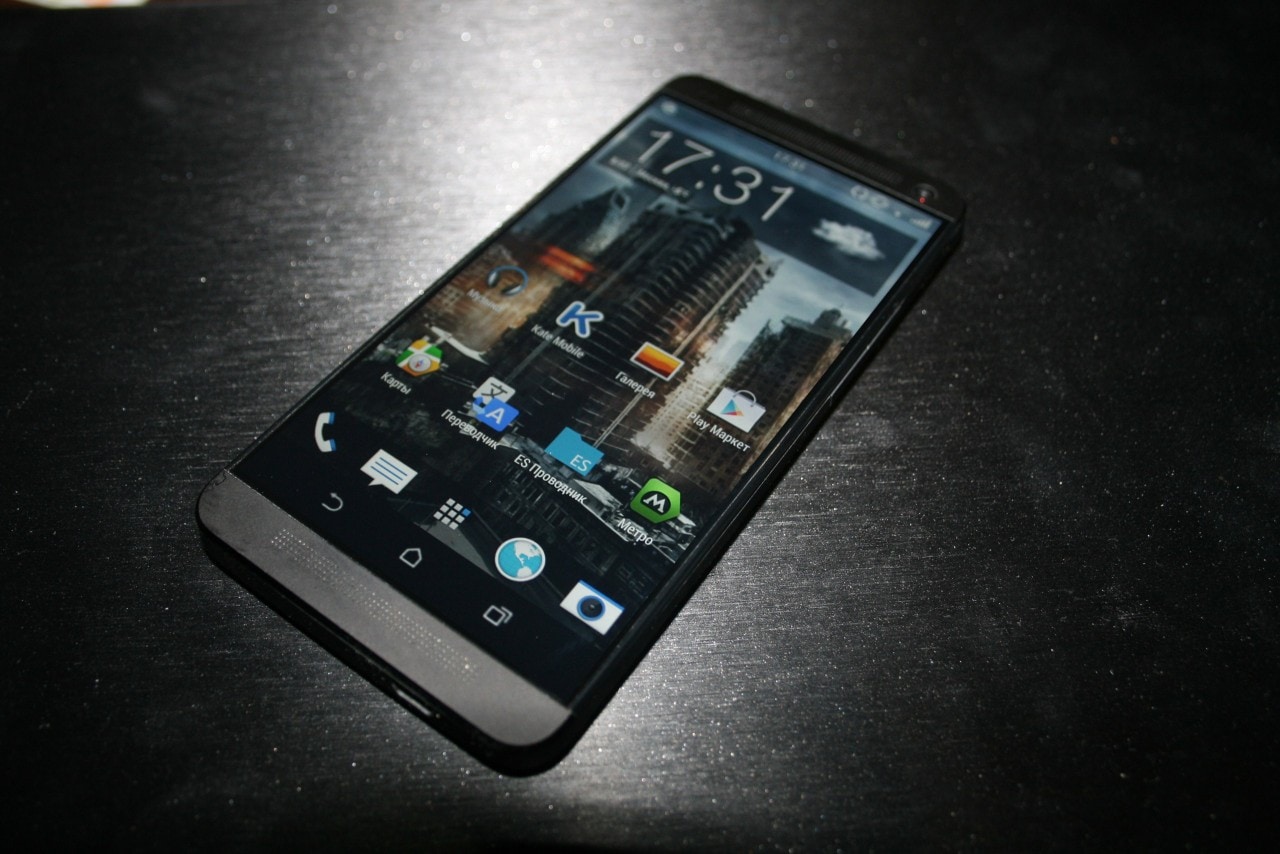 HTC One 2: nuove immagini lo mostrano in tutto il suo splendore