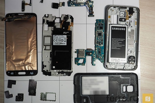 Samsung Galaxy S5 visto dall&#039;interno: la riparazione non sarà facile