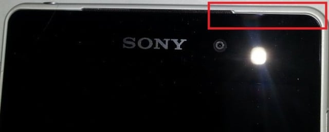 Sony Xperia Z2: i primi acquirenti segnalano piccoli difetti di assemblaggio e non solo (foto)