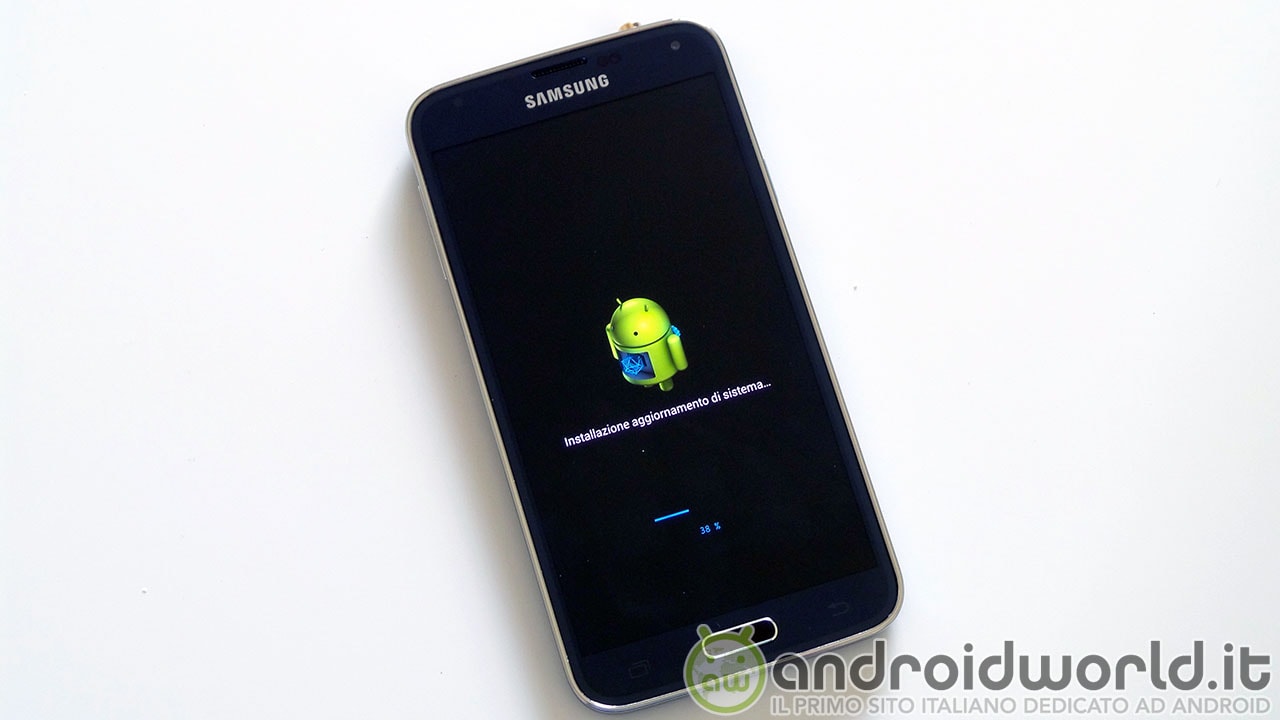Samsung Galaxy S5 si aggiorna anche in Italia (foto)