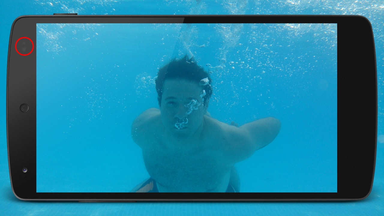 Aqua Camera Pro diventa gratis: per scattare foto sott&#039;acqua basta il sensore di prossimità (video)