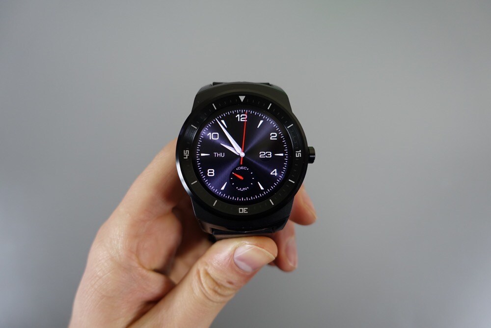 LG G Watch R in pre-ordine su Amazon Francia con spedizioni dal 3 novembre