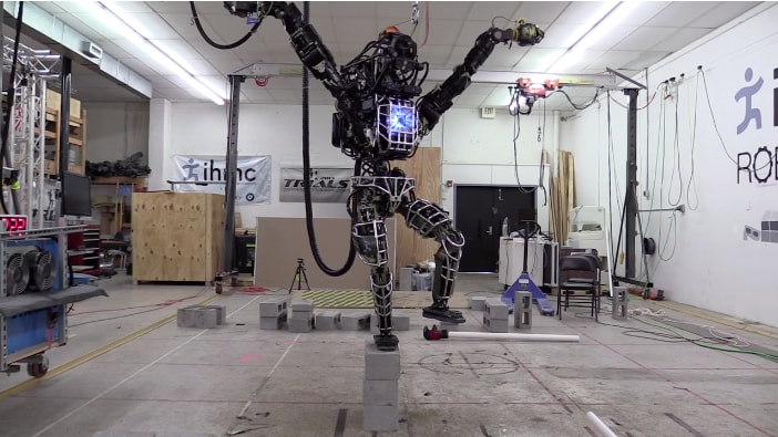 Guardate il robot Atlas nei panni di Karate Kid! (video)