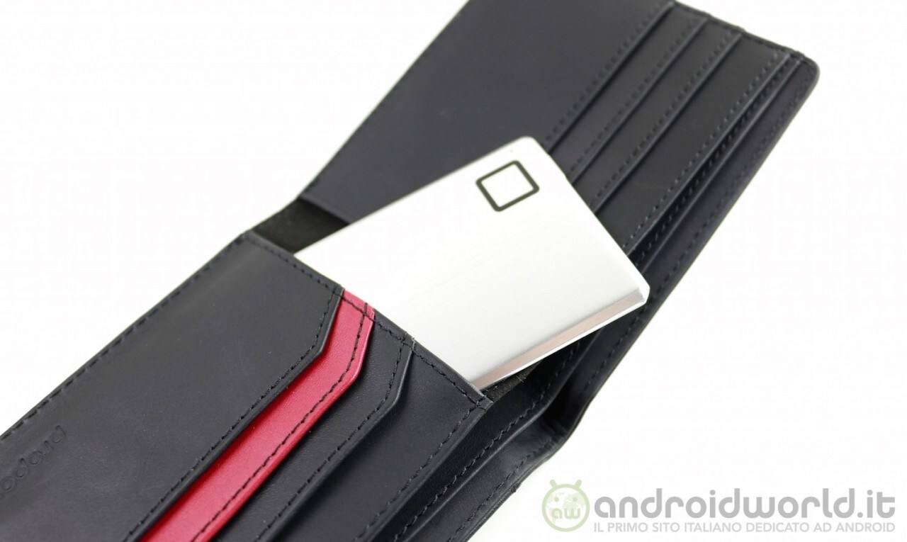 Powerbank ultra sottile e portafoglio anti NFC, la nostra prova