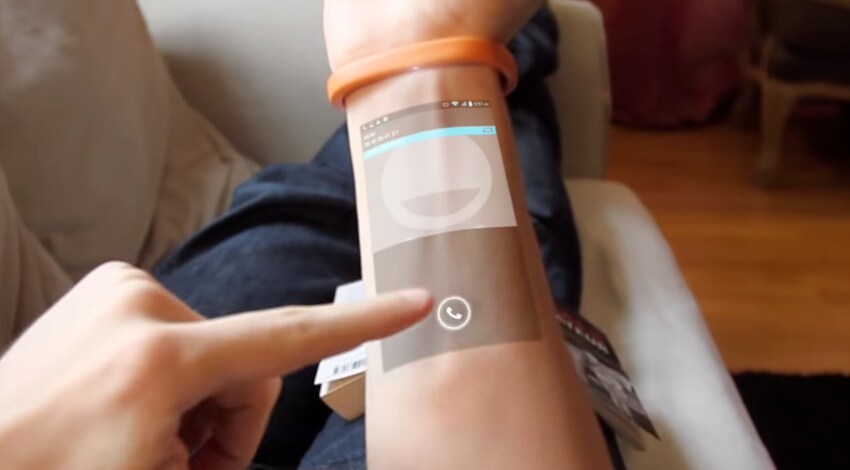 Lo smartphone è proiettato sul nostro braccio, con il braccialetto Cicret (video)