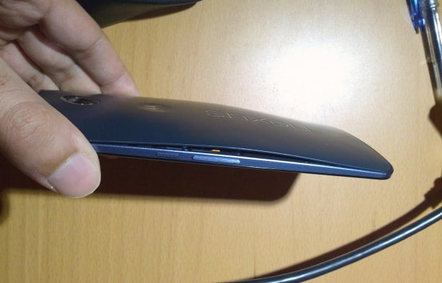 Alcune cover posteriori di Nexus 6 si sono separate a causa della batteria
