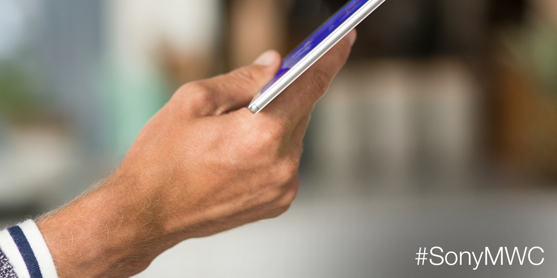 Sony Xperia Z4 Tablet si lascia ammirare in un teaser ufficiale