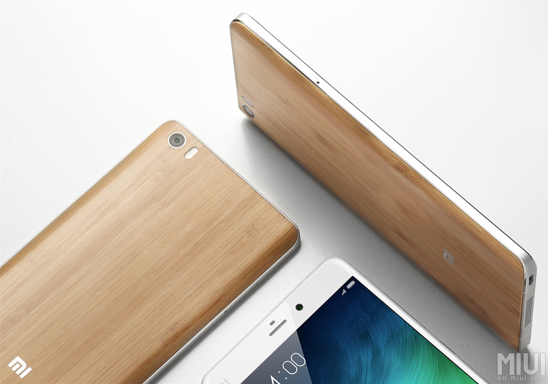 Xiaomi Mi Note riesce a diventare ancora più bello, con il retro in bambù (foto)