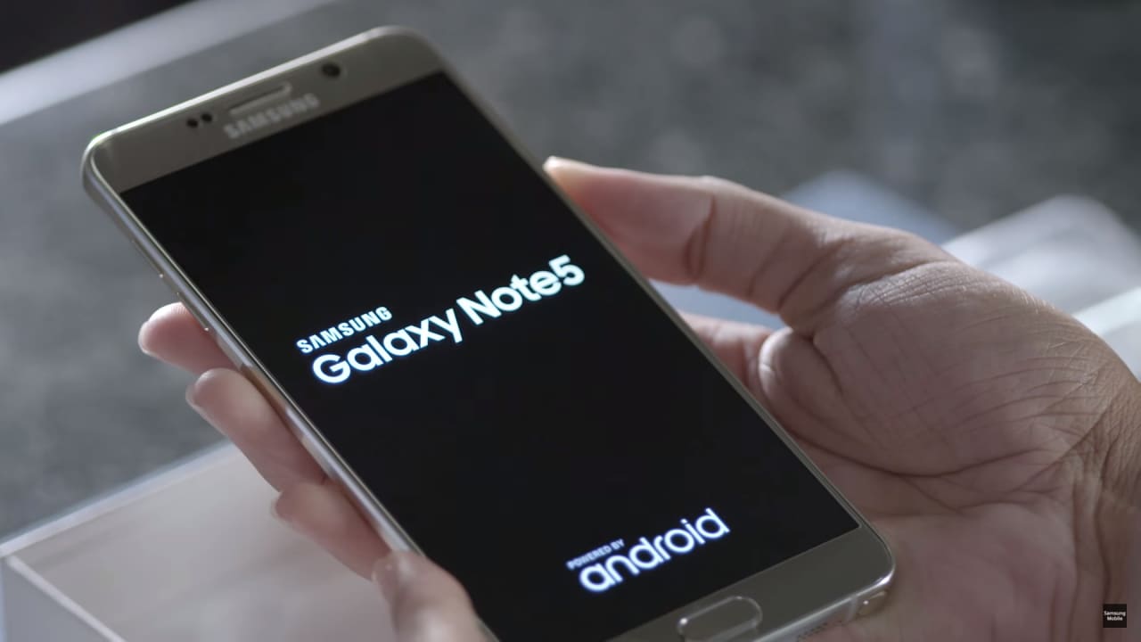 Impacchettiamo e spacchettiamo Galaxy Note 5 in questo spot di Samsung (video)
