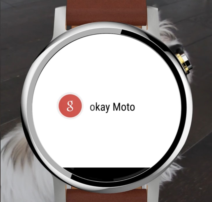 Motorola mostra (inavvertitamente?) il nuovo Moto 360, che potrebbe non essere solo (video)