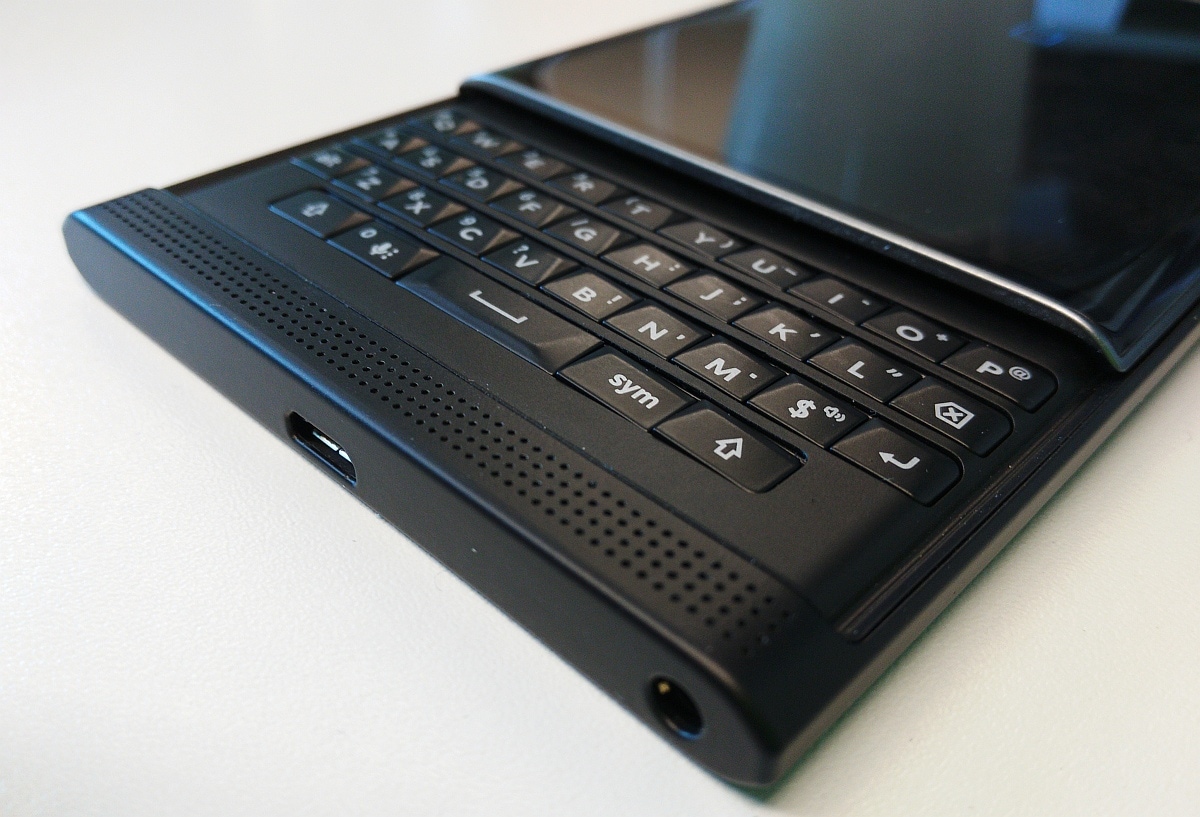 Tastiera, launcher, calendario e sfondi dal Blackberry Priv (download apk)