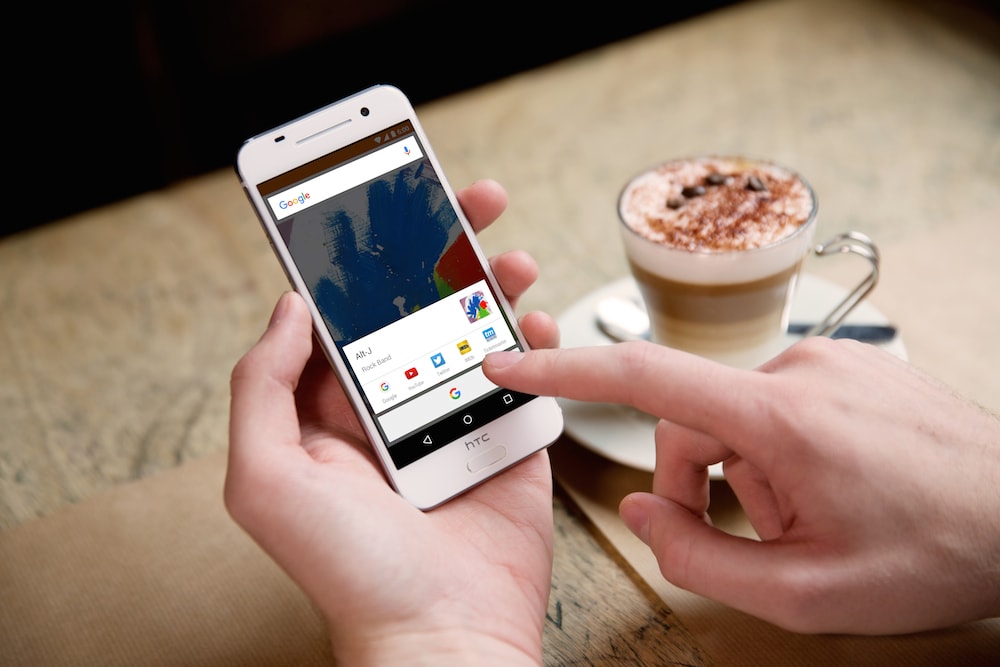 HTC fa la guerra ad Apple con un suo iPhone con Marshmallow: ecco HTC One A9! (foto)