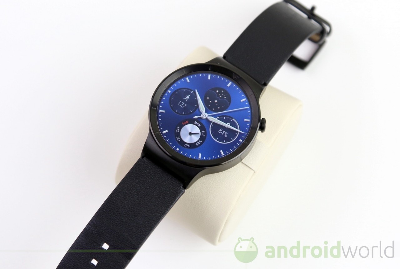 Huawei Watch: arriva Android Wear 1.5, e c&#039;è anche una prima Custom ROM!