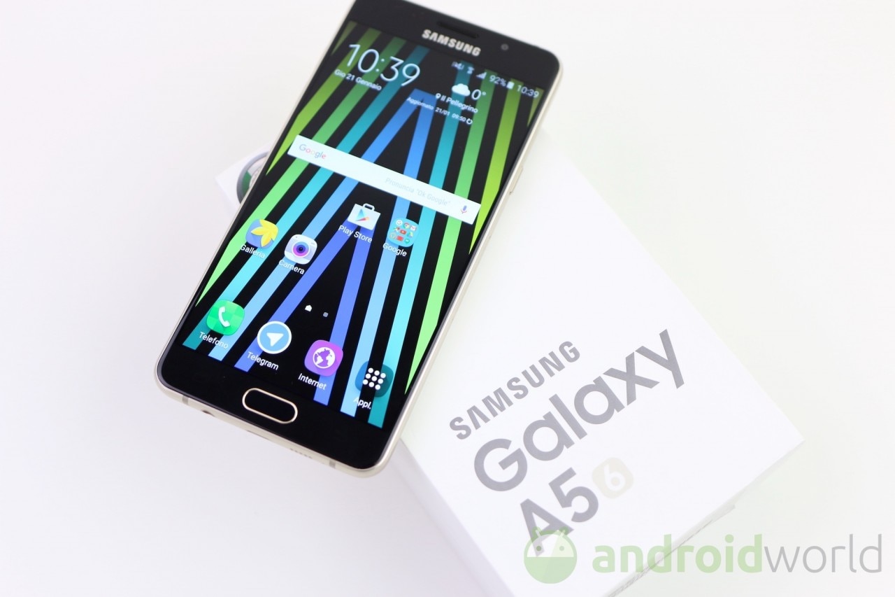 Samsung Galaxy A5 (2016) si aggiorna a Nougat in Italia