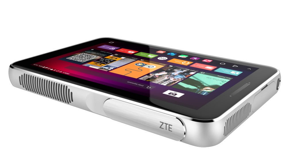 ZTE Spro Plus ufficiale: proiettore, tablet, hub multimediale con batteria da 12.100 mAh!