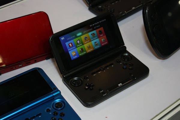 Primo hands-on della console portatile Android GPD XD, già disponibile all&#039;acquisto (foto)