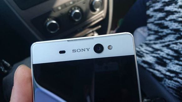 Sony al lavoro su Xperia C6, un nuovo &quot;selfie-phablet&quot;? (foto)