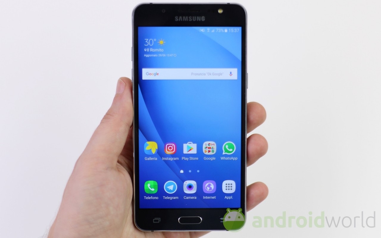 Samsung Galaxy J5 (2016) si aggiorna ad Android Nougat 7.1.1 anche in Europa (foto)