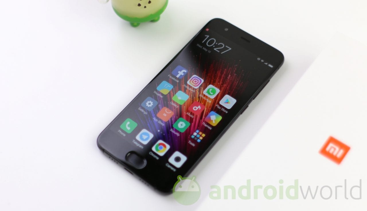 Xiaomi Mi 6 riceve in dono la nuova MIUI 11, ma al suo interno non sperate di trovarci Android 10