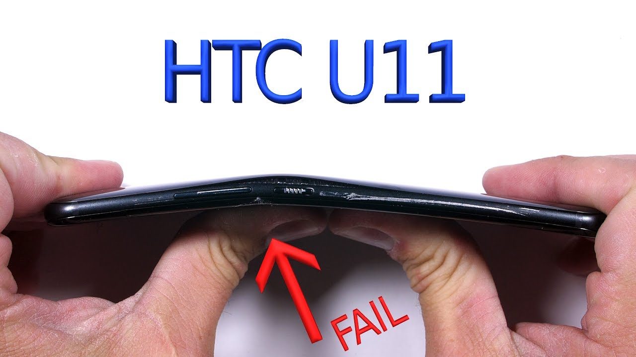 HTC U11 fallisce il test di resistenza: prima si piega e poi si spezza (video)
