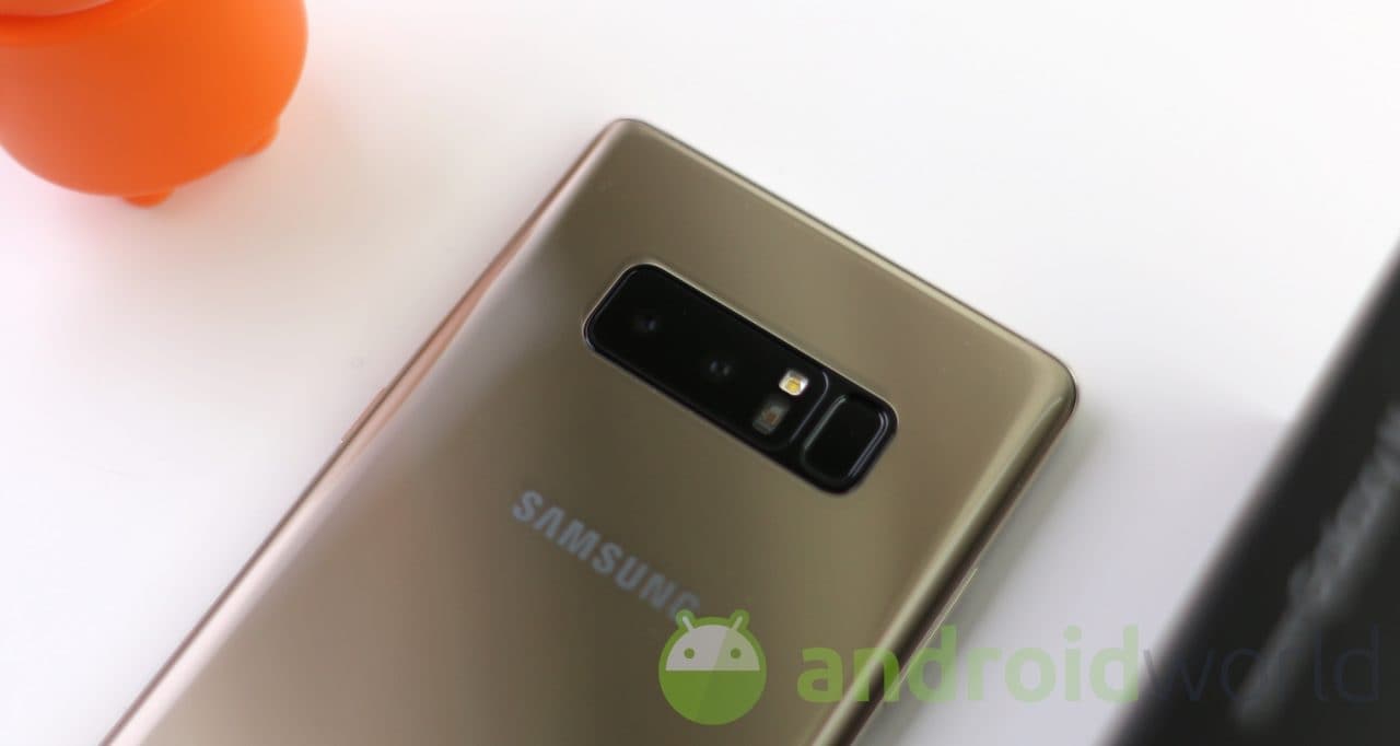 Samsung Galaxy Note 9 avrà un tasto fisico supplementare, ma a cosa servirà? (aggiornato: smentito il tasto fisico extra)
