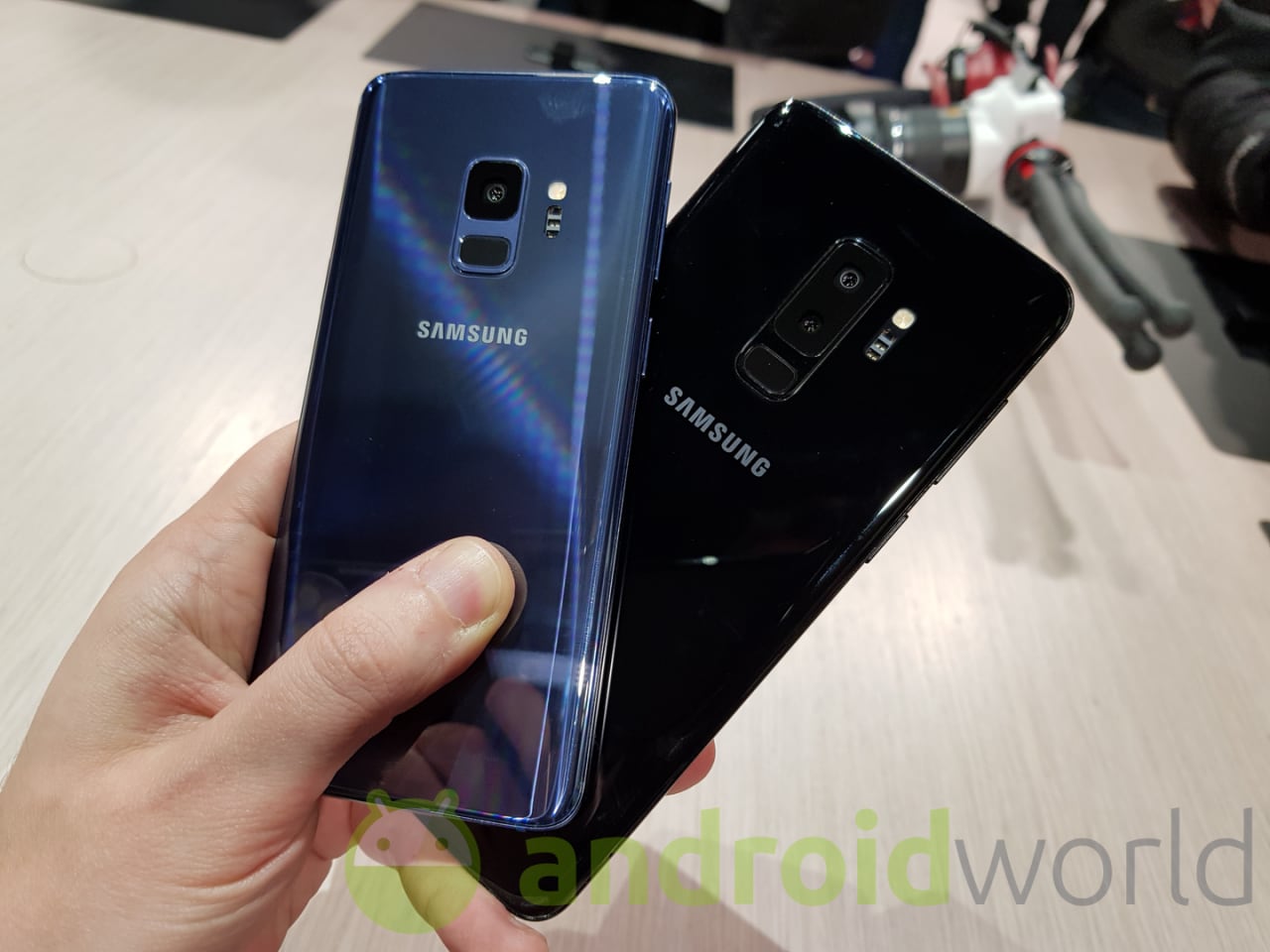 Galaxy S9 e S9+: Samsung vuole indurvi in tentazione tramite... l&#039;app demo ufficiale (foto)