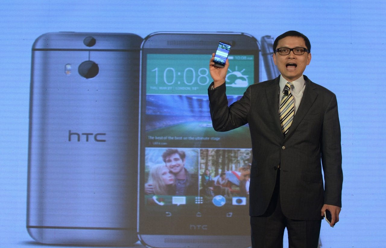 Il capo degli smartphone HTC lascia l&#039;azienda, il cui futuro è sempre più incerto