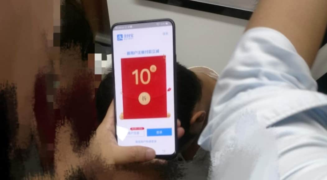 In Cina qualcuno sta girando con uno smartphone quasi uguale al Vivo Apex (foto)