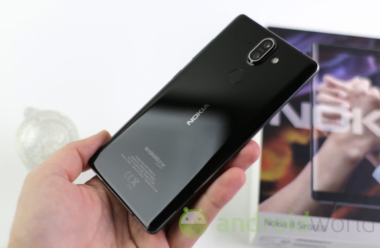 Nokia 8 Sirocco si aggiorna ad Android 10 in oltre 30 Paesi nel mondo, indovinate chi manca per ora