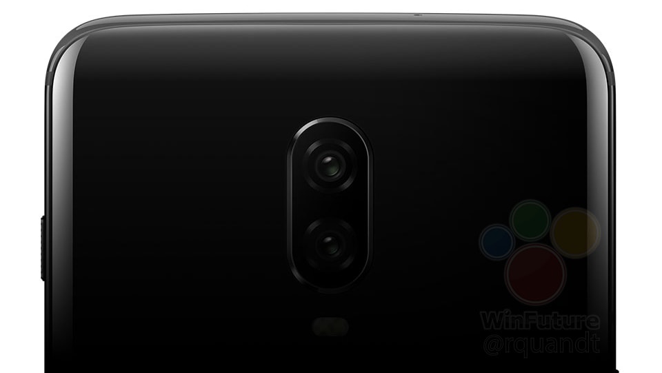 Ecco (un pezzo di) OnePlus 6T in carne ed ossa: niente tripla fotocamera posteriore (aggiornato)