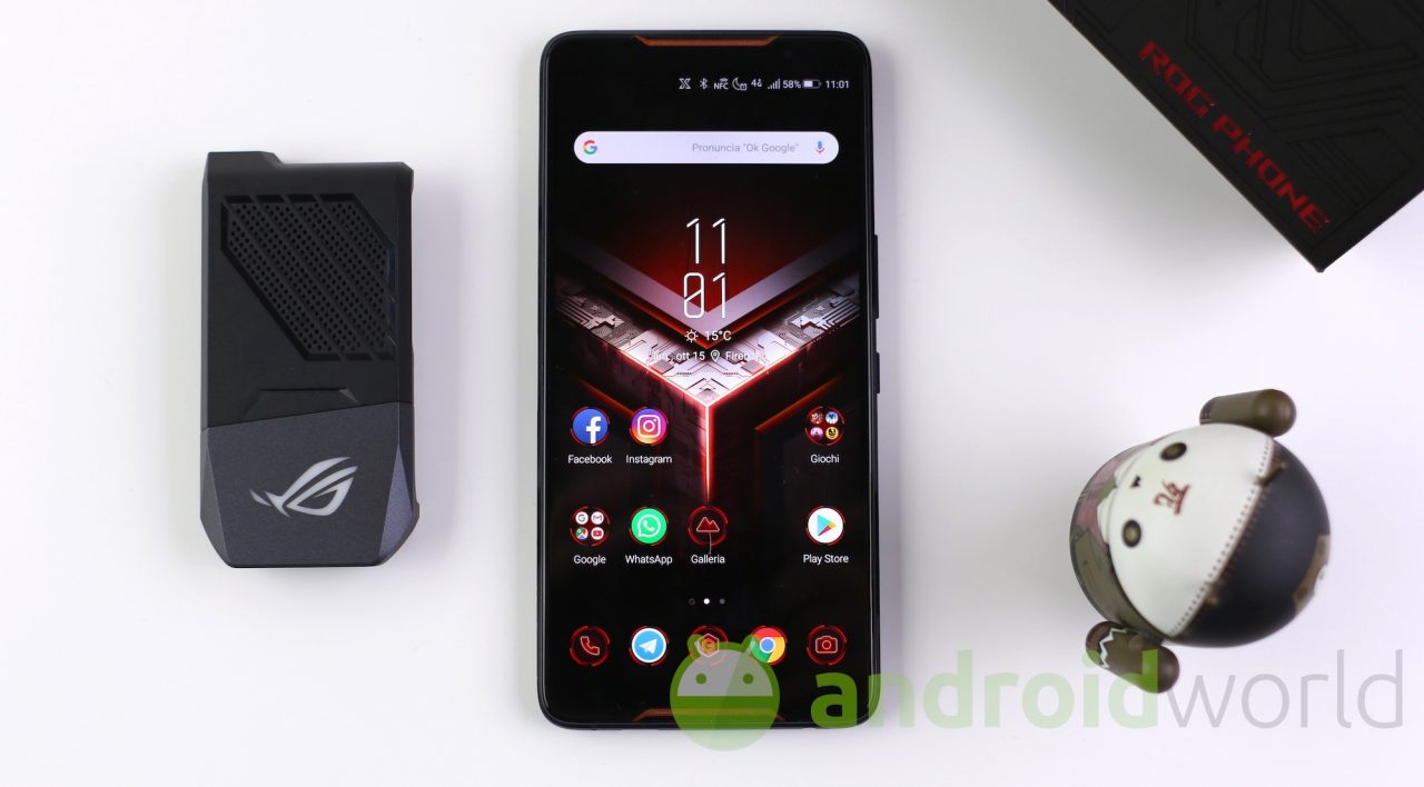 Super offerta per ROG Phone: in sconto a 499€ con dock e cover ufficiale in regalo