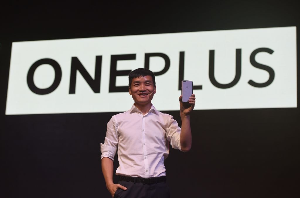 Rimozione del jack audio, screen unlock, ricarica wireless e certificazione IP: il CEO di OnePlus ne ha per tutti