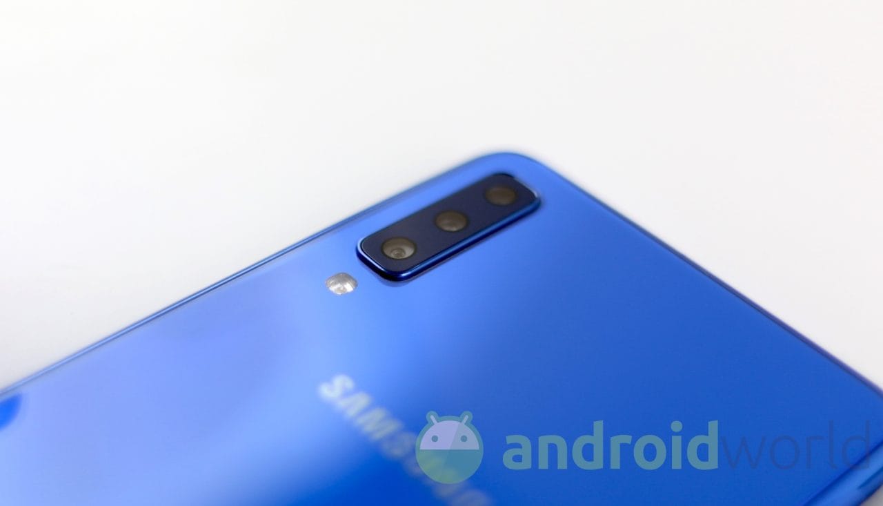 Samsung sta lavorando su Android Pie per Galaxy A7 (2018) (foto)