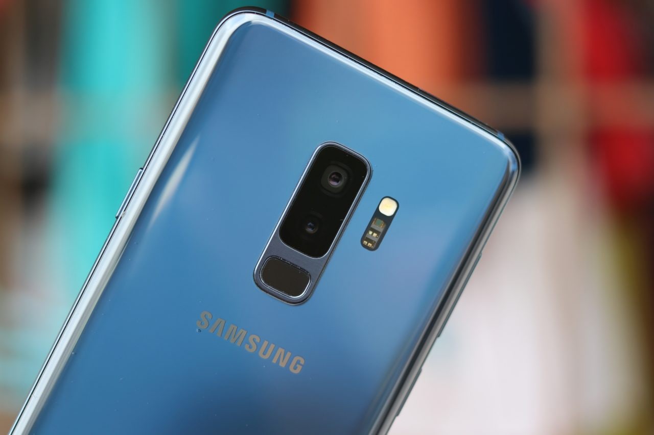 Arriva il freddo e con lui la nuova colorazione a gradiente Ice Blue di Samsung Galaxy S9/S9+ (ma solo in Cina) (foto)