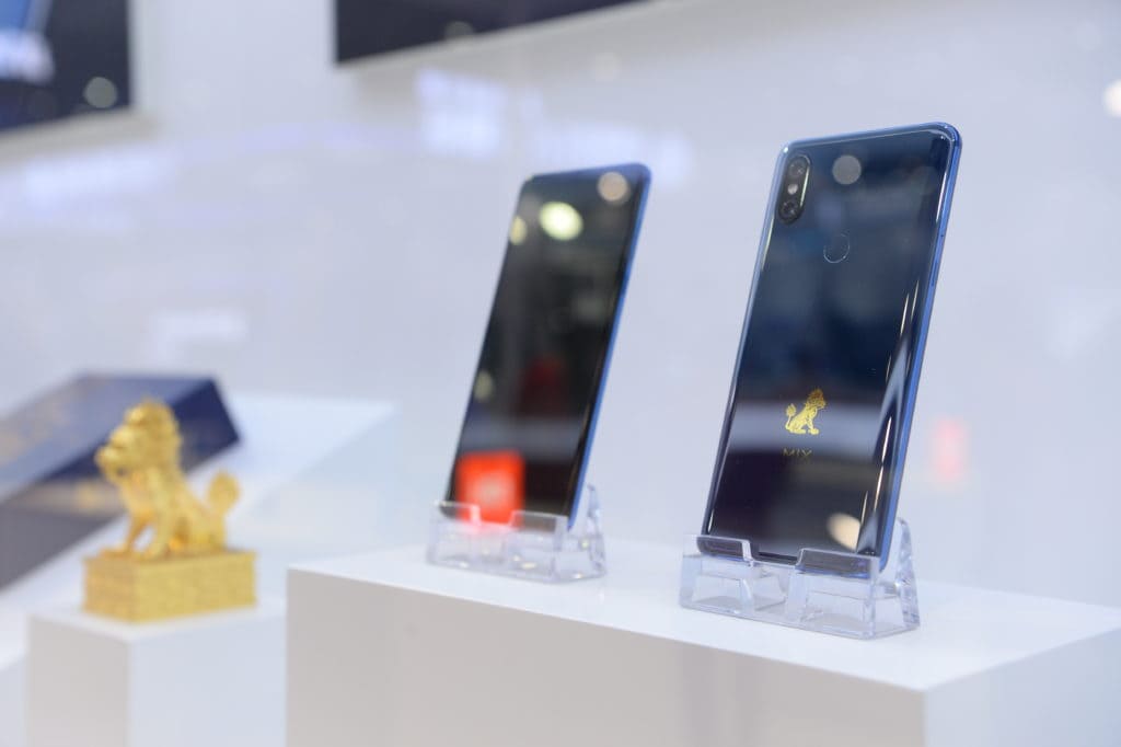 Xiaomi risponde subito a OnePlus: ecco svelato Mi MIX 3 in variante 5G con Snapdragon 855 (aggiornato)