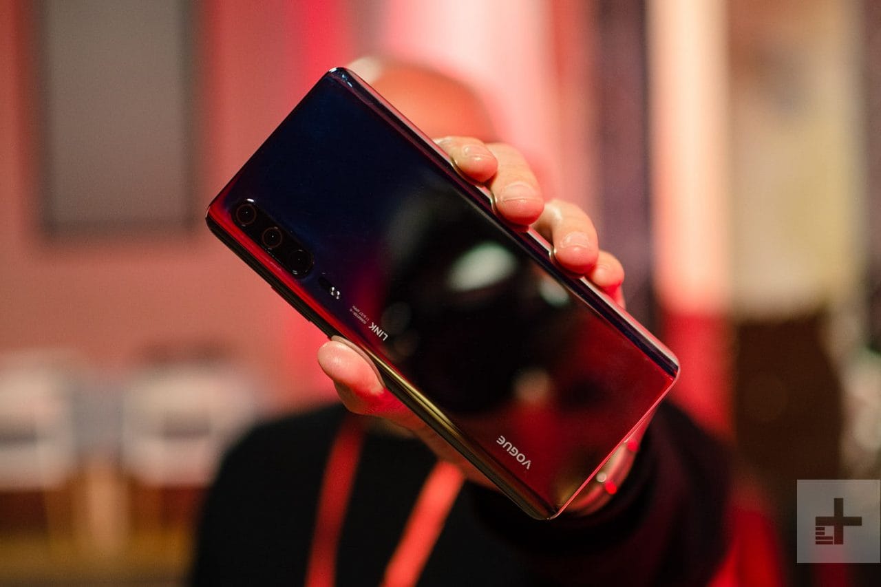 Huawei P30 Pro sarà compatibile con Huawei SuperCharge da 40W, P30 no (foto)
