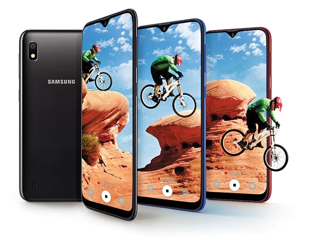 Samsung Galaxy A10 ufficiale in India: Infinity-V (e poco altro) per il più piccolo ed economico dei nuovi Galaxy A (foto)