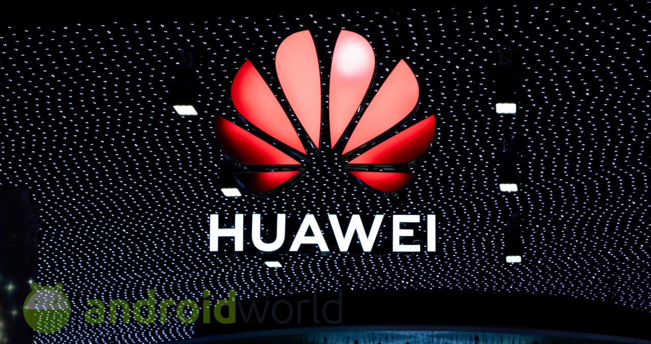 Huawei P30 Pro avrà un design &quot;morbido&quot;: guardate quanto sono sexy i suoi bordi