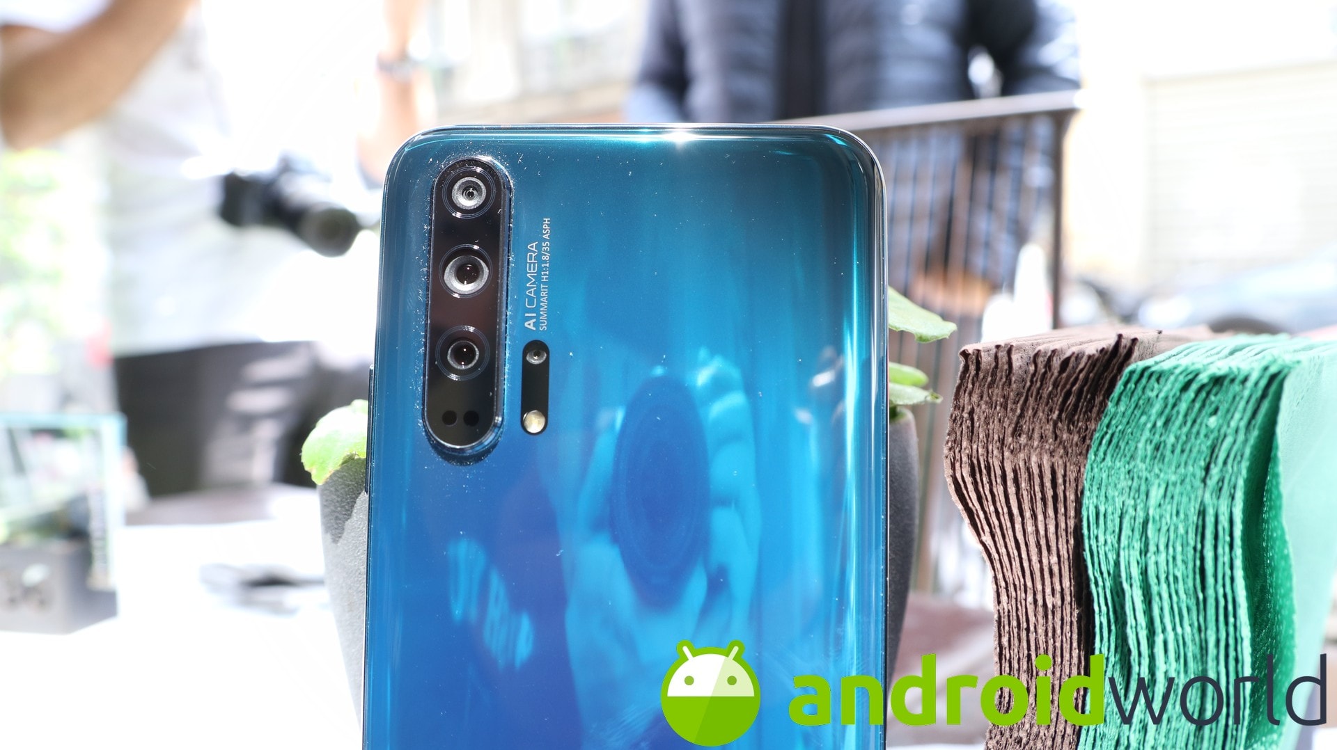 Huawei conferma l&#039;aggiornamento ad Android Q per Mate 20 Lite, ed Honor per l&#039;intera serie Honor 20 (aggiornato)