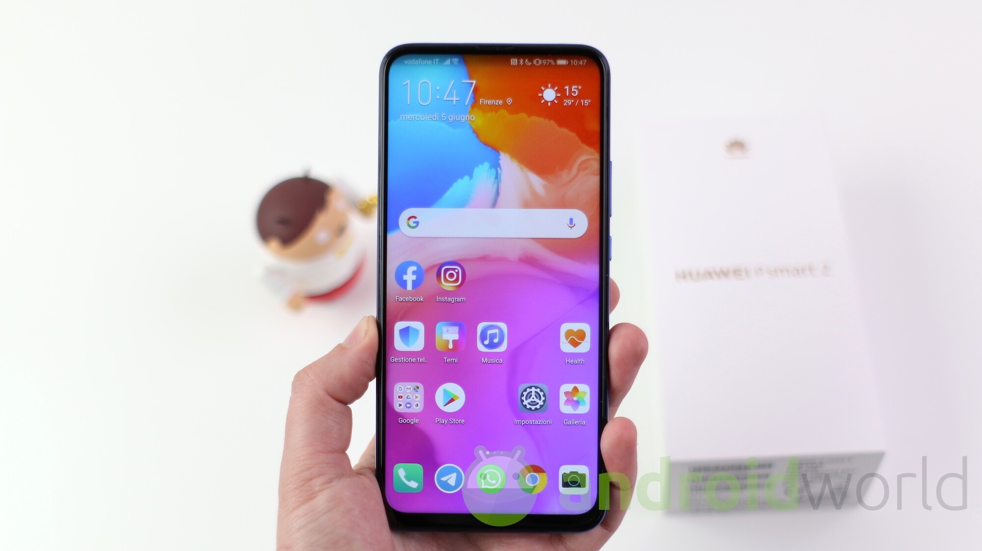 Huawei P Smart Z torna in offerta speciale a 199€: schermo borderless e pop-up cam ad ottimo prezzo (video)