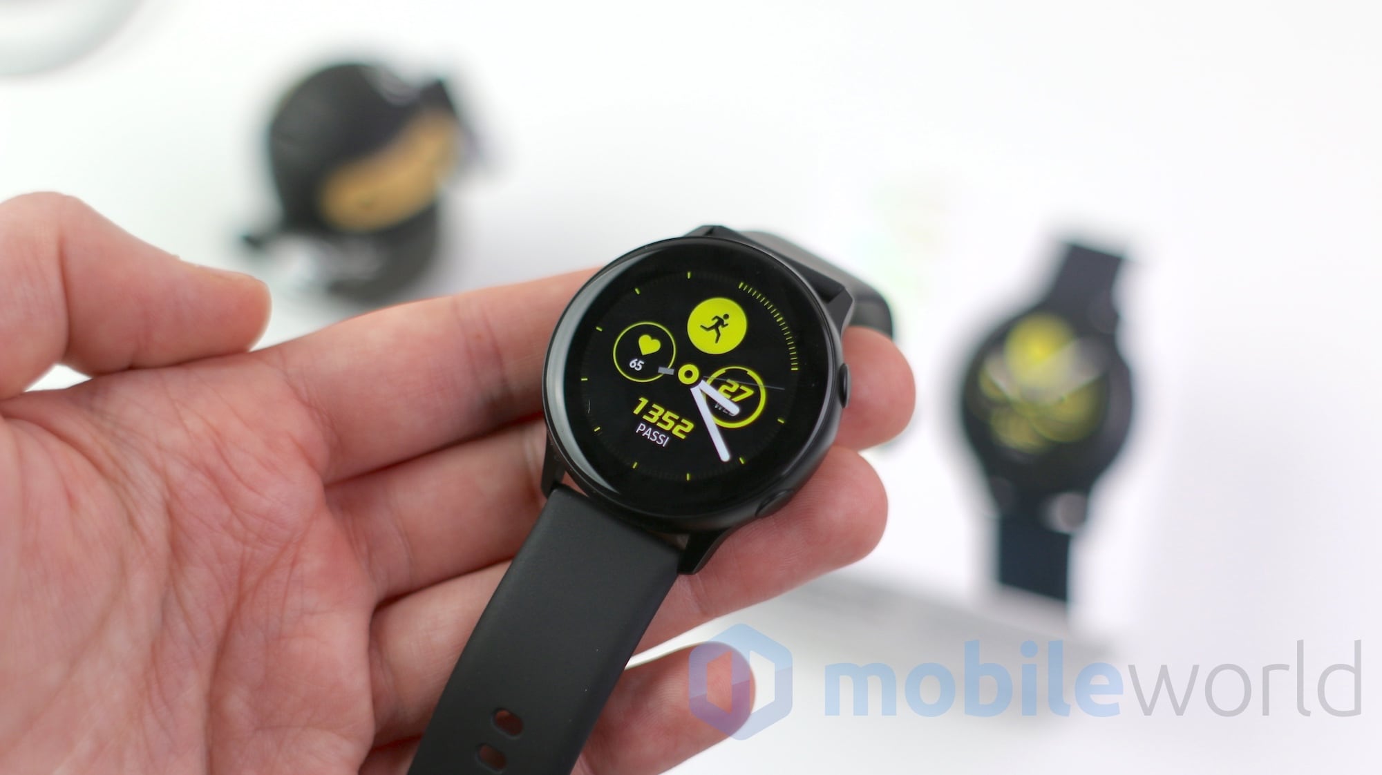 Tanti smartwatch ad ottimi prezzi scontati di un ulteriore 20% su Amazon Warehouse