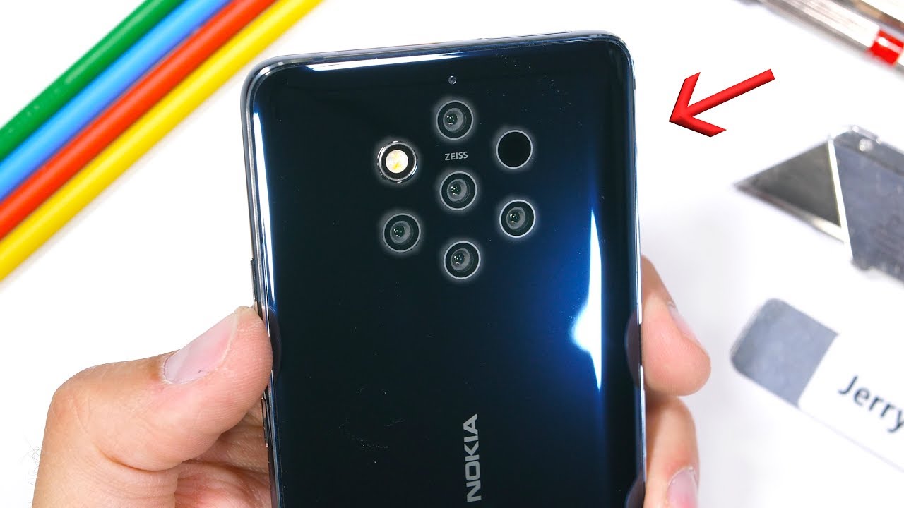 Nokia 9 PureView ha più fotocamere di qualsiasi altro smartphone, ma sarà anche super resistente? (video)