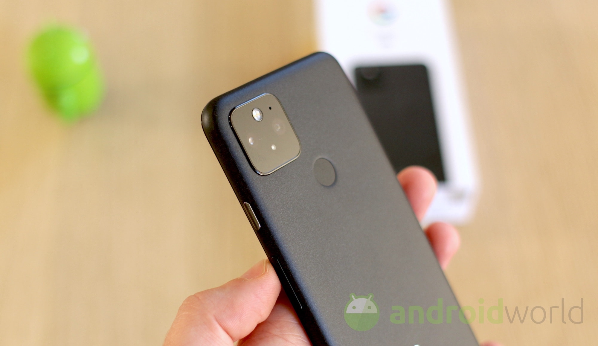 Google rende più smart la funzione Battery Share su Pixel 5: ecco come