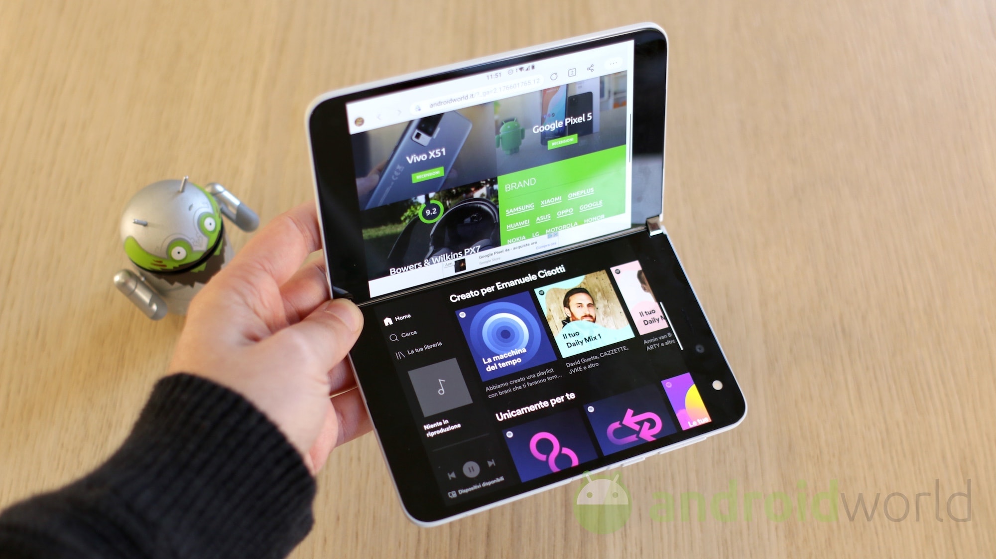 Meglio tardi che mai: Surface Duo si aggiorna ad Android 11