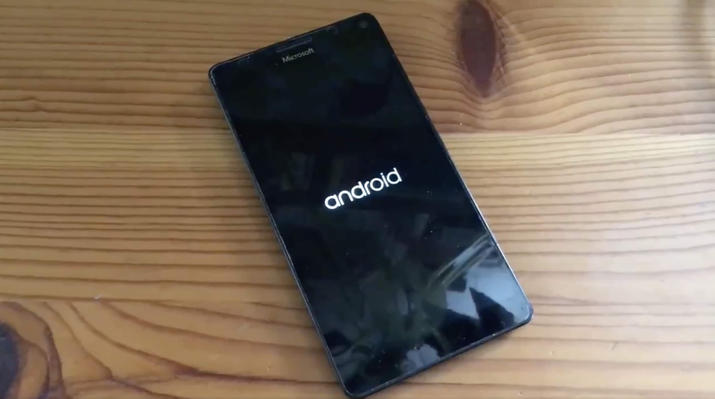 Qualcuno è riuscito a far girare Android 12 su Nokia Lumia 950 XL, e non si tratta di un pesce d&#039;aprile (foto)