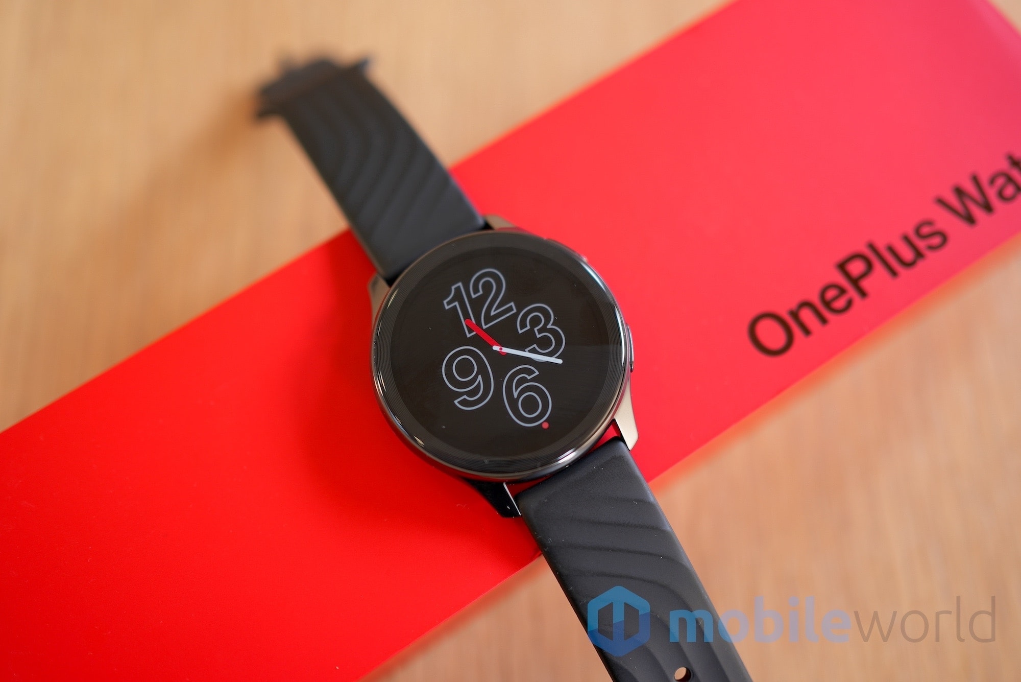 OnePlus Watch 4 è in arrivo: gran salto per il processore